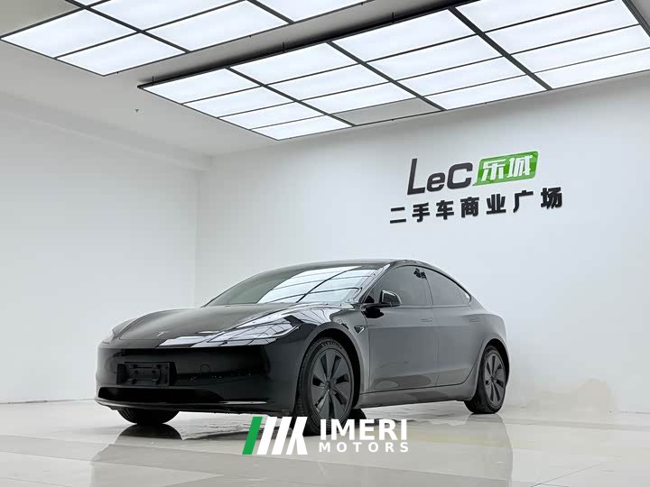Tesla Model 3 Rear-Wheel Drive