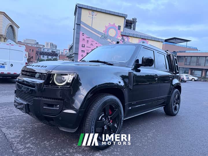 Land Rover Defender 110 P400 Dark Edition