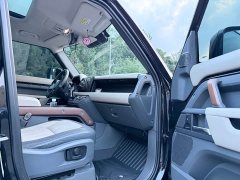 Land Rover Defender 110 P400 Dark Edition - ფოტო 7
