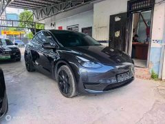 Tesla Model Y Rear-Wheel Drive - ფოტო 3