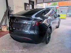 Tesla Model Y Rear-Wheel Drive - ფოტო 9