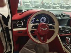 Bentley Bentayga 4.0T V8 Long Wheelbase - ფოტო 7