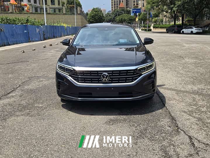 Volkswagen Passat 380TSI Premier - ავტომობილი ჩინეთიდან