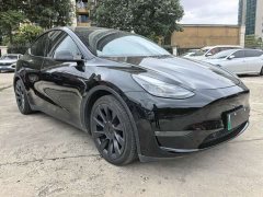 Tesla Model Y Standard Range RWD - ფოტო 5