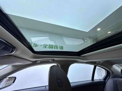 BMW 3 Series 320i M Sport Package - ფოტო 14