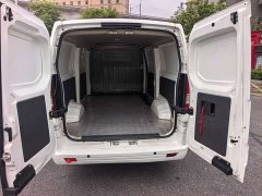 Changan Ruixing EM80 2023 Flat-roof Gullwing Doors 2-Seater 60kW 41.932kWh - ფოტო 8