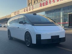 Li Auto Li Xiang MEGA Ultra - ფოტო 3