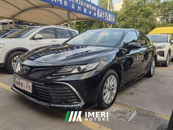 Toyota Camry 2.0G Luxury