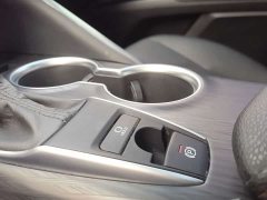 Toyota Camry 2.0G Luxury - ფოტო 16