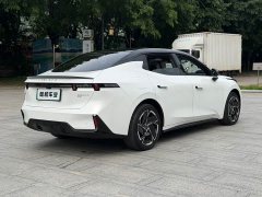 Lynk & Co Geely Lynk & Co 07 EM-P 2024 EM-P 126 Extended Range Halo - ფოტო 4
