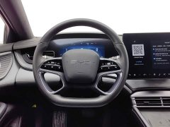 BYD Seal Glory Edition DM-i 1.5L 121km Luxury - ფოტო 11