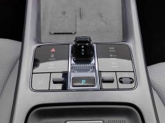 BYD Seal Glory Edition DM-i 1.5L 121km Luxury - ფოტო 13