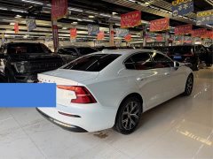 Volvo S60 B4 Smart Luxury Edition - ფოტო 4