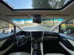 Toyota Alphard Hybrid 2.5L Luxury - ფოტო 15