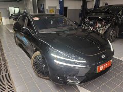Denza BYD Denza Z9GT 2024 1100 AWD Ultra Launch Edition - ფოტო 2