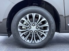 Buick GL8 Land Executive Cabin 652T Luxury - ფოტო 13