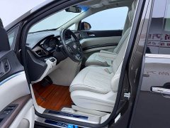 Buick GL8 Land Executive Cabin 652T Luxury - ფოტო 5