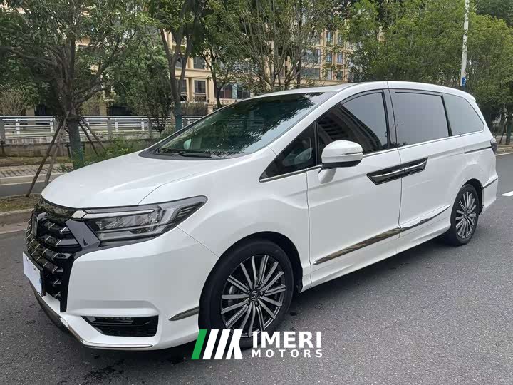 Honda Odyssey 2.0L e:HEV Luxury - ავტომობილი ჩინეთიდან