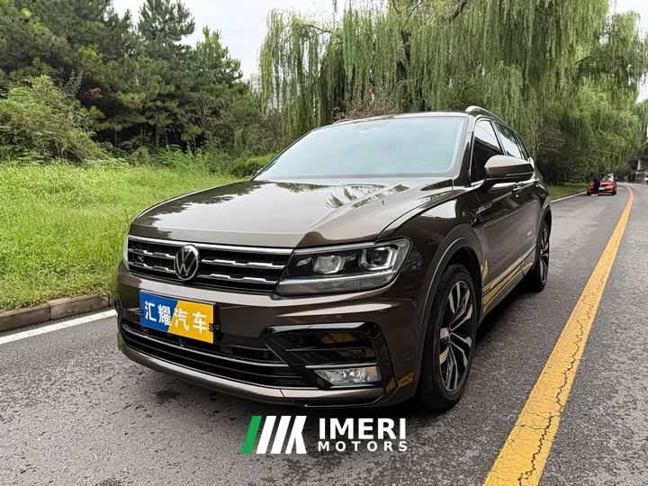 Volkswagen Tiguan L 330TSI Automatic FWD R-Line Comfort Edition