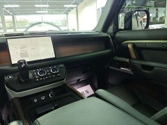 Land Rover Defender 2023 110 3.0T P400 Dark Edition - ფოტო 10