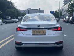 Lexus ES 200 Excellence Edition - ფოტო 10