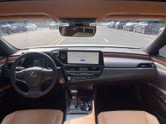Lexus ES 200 Excellence Edition - ფოტო 5