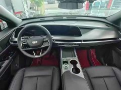 Cadillac XT5 2.0T Luxury - ფოტო 10