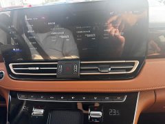 FAW Red Flag HQ9 2.0T Smart Connected Premium Edition - ფოტო 17