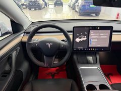 Tesla Model Y Rear-Wheel Drive - ფოტო 6