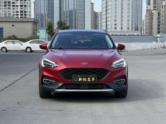 Ford Focus Estate EcoBoost 180 Automatic Hunting Tide Edition - ფოტო 2
