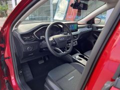 Ford Focus Estate EcoBoost 180 Automatic Hunting Tide Edition - ფოტო 5