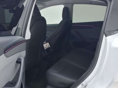 Tesla Model Y Rear-Wheel Drive - ფოტო 7