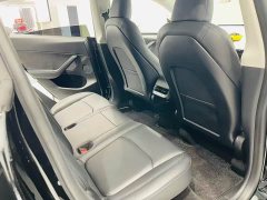Tesla Model Y Rear-Wheel Drive - ფოტო 6