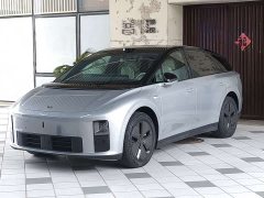 Li Auto i6 2025 Two-Wheel Drive Standard - ფოტო 1