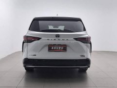 Toyota Sienna 2023 2.5L Hybrid Premium Edition - ფოტო 4
