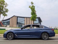 BMW 5 Series 525Li M Sport Package - ფოტო 3