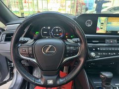 Lexus ES 300h F SPORT - ფოტო 16