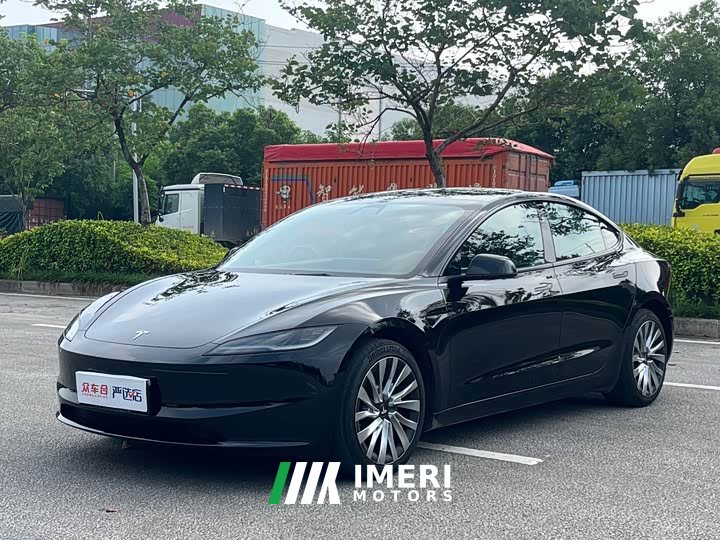 Tesla Model 3 Rear-Wheel Drive