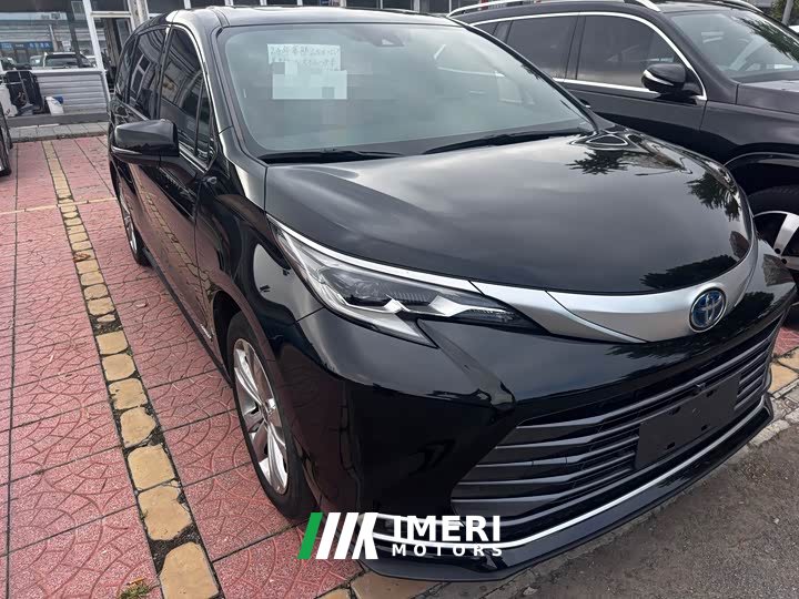 Toyota Sienna 2.5L Hybrid AWD Premium