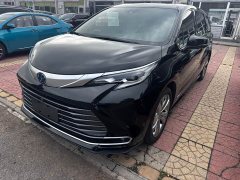 Toyota Sienna 2.5L Hybrid AWD Premium - ფოტო 3