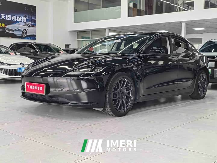 Tesla Model 3 Rear-Wheel Drive