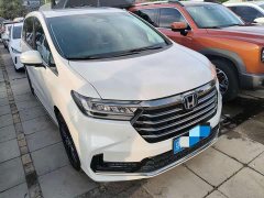 Honda Odyssey 2.0L e:HEV Sharp Prestige Edition - ფოტო 3