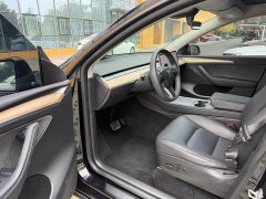 Tesla Model Y Standard Range RWD - ფოტო 7