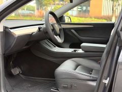 Tesla Model Y Long Range All-Wheel Drive - ფოტო 3