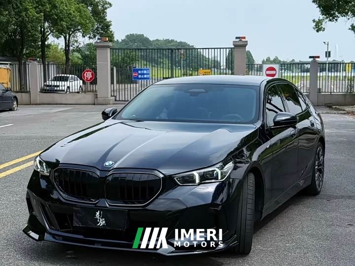 BMW 5 Series 530Li Luxury M Sport Package - ავტომობილი ჩინეთიდან