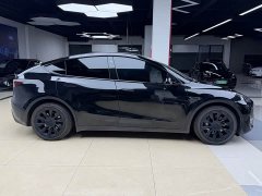 Tesla Model Y Standard Range RWD - ფოტო 3
