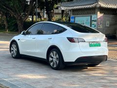 Tesla Model Y Standard Range RWD - ფოტო 7