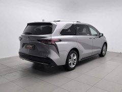 Toyota Sienna 2021 2.5L Hybrid Premium Edition - ფოტო 2