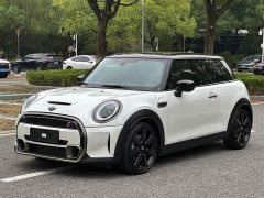 BMW MINI 2.0T COOPER S King's Cross Special Edition - ფოტო 1