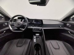 Hyundai Elantra 1.5L CVT Luxury - ფოტო 5